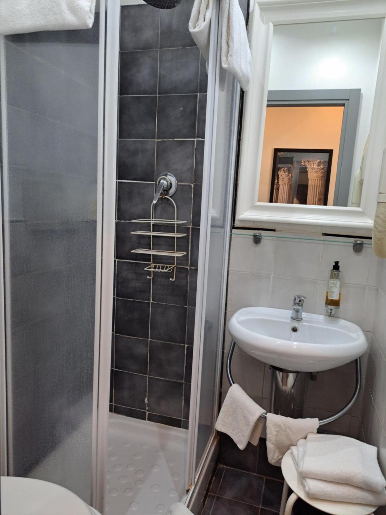 Hotel Giuggioli Рим Экстерьер фото